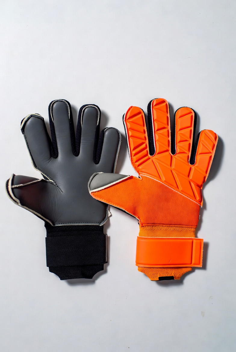 Enduro Practice Fit Glove - Image 2