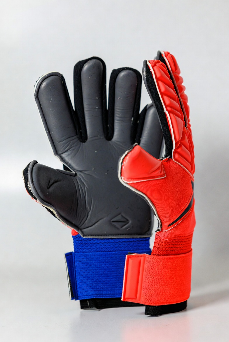 Enduro Practice Fit Glove - Image 3